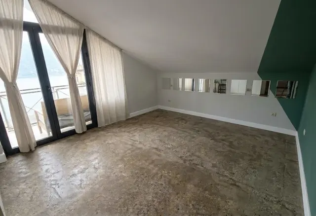 Camera / soggiorno, spazio libero